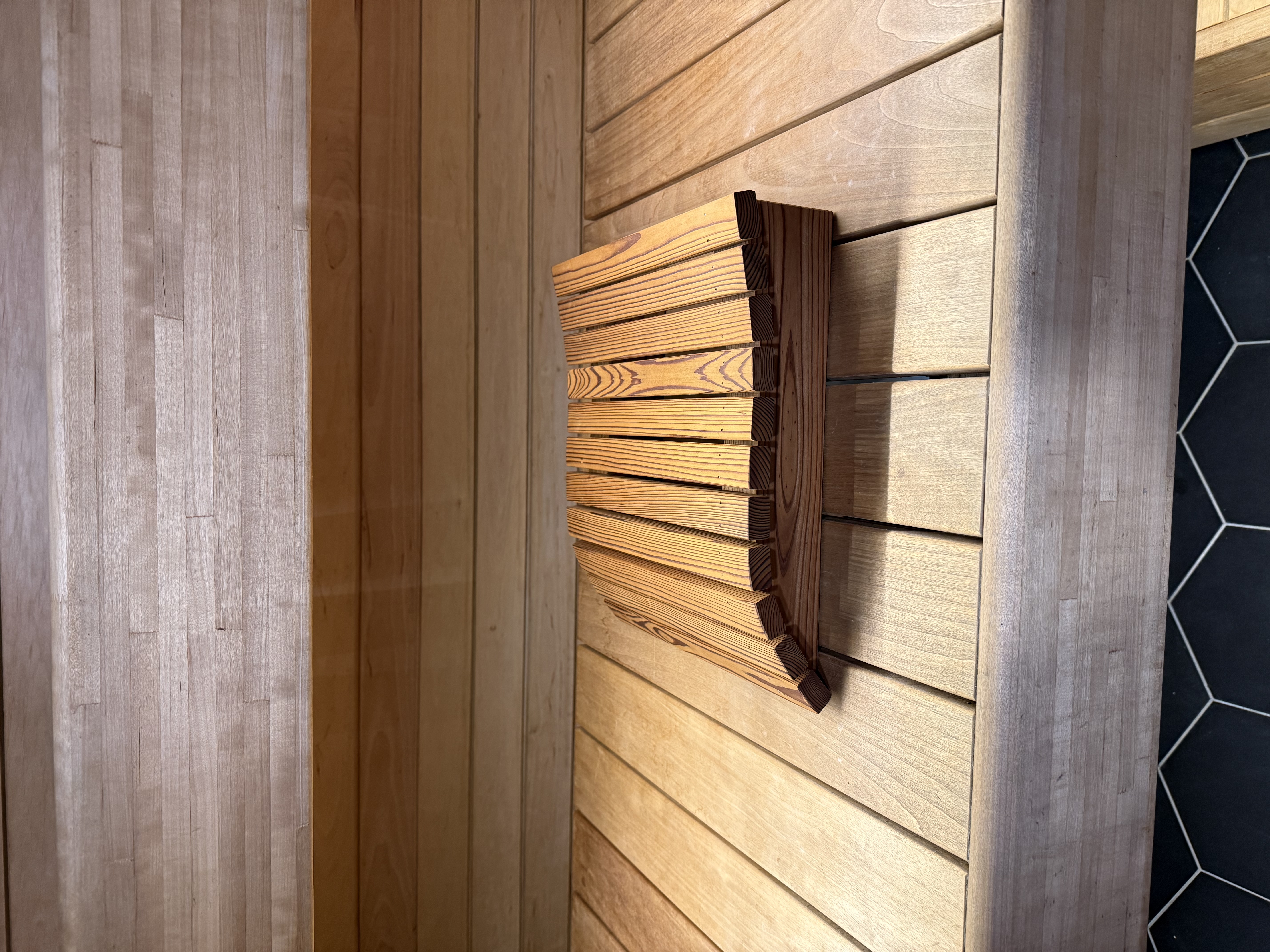 Sauna headrest curved2.JPG